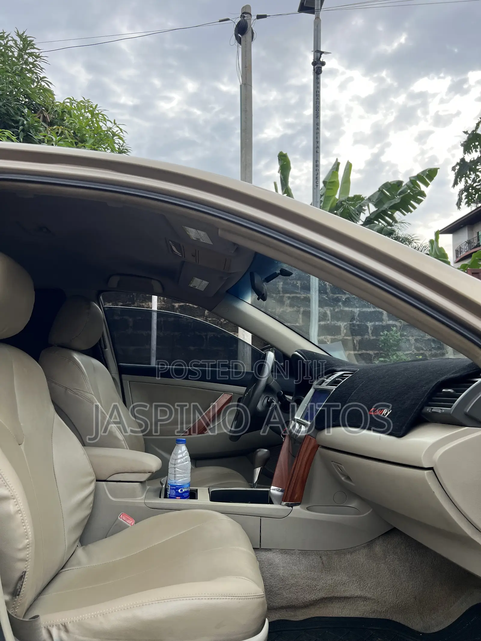 Toyota Camry 2010 Gold