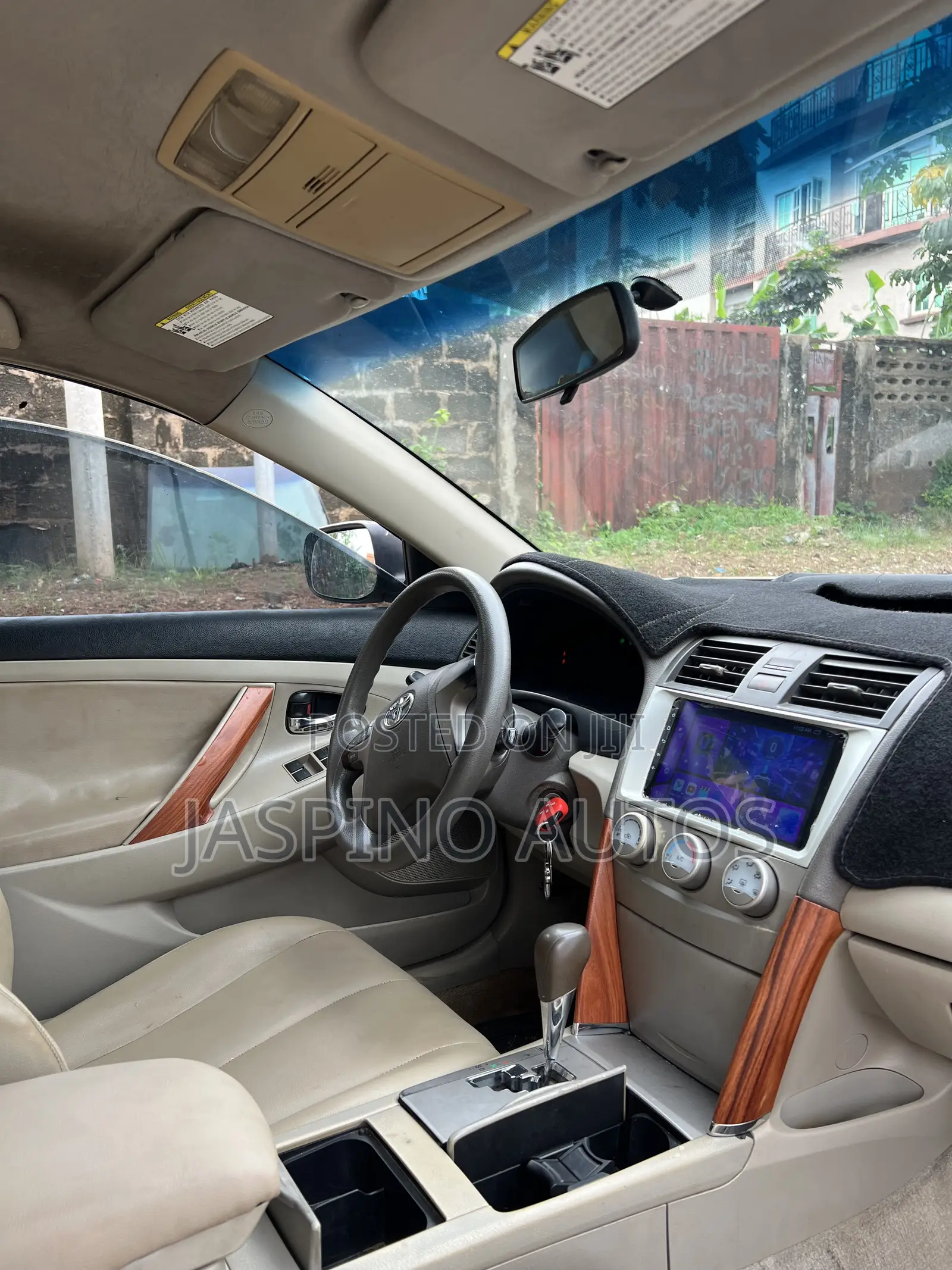 Toyota Camry 2010 Gold