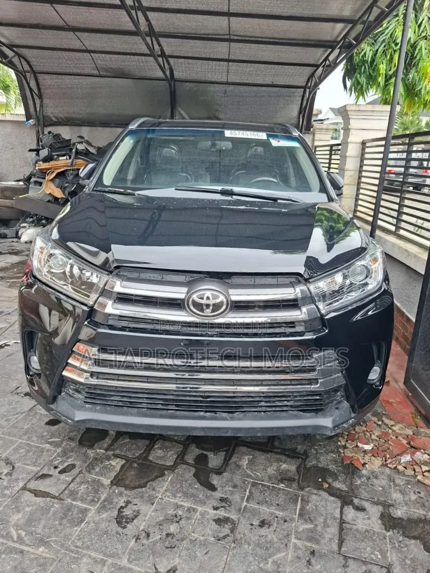 Toyota Highlander XLE 4dr SUV AWD (3.5L 6cyl 6A) 2015 Black