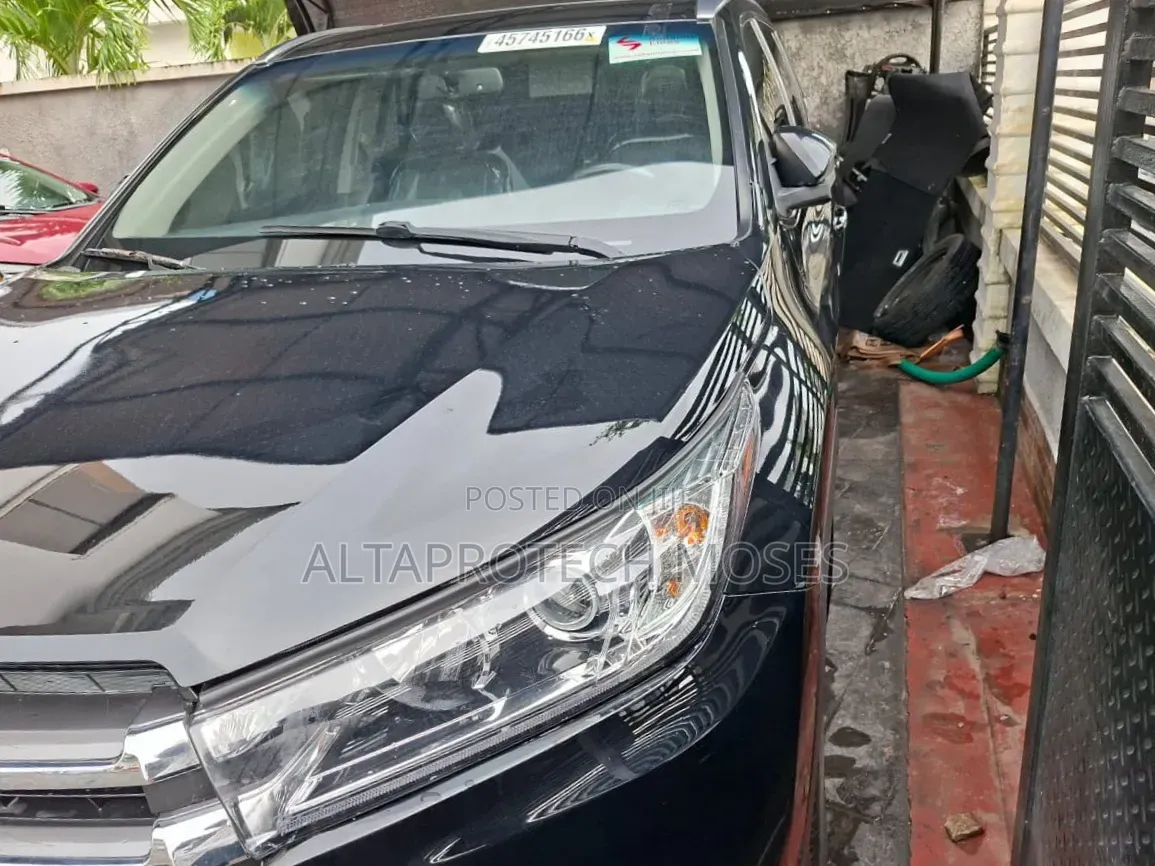 Toyota Highlander XLE 4dr SUV AWD (3.5L 6cyl 6A) 2015 Black