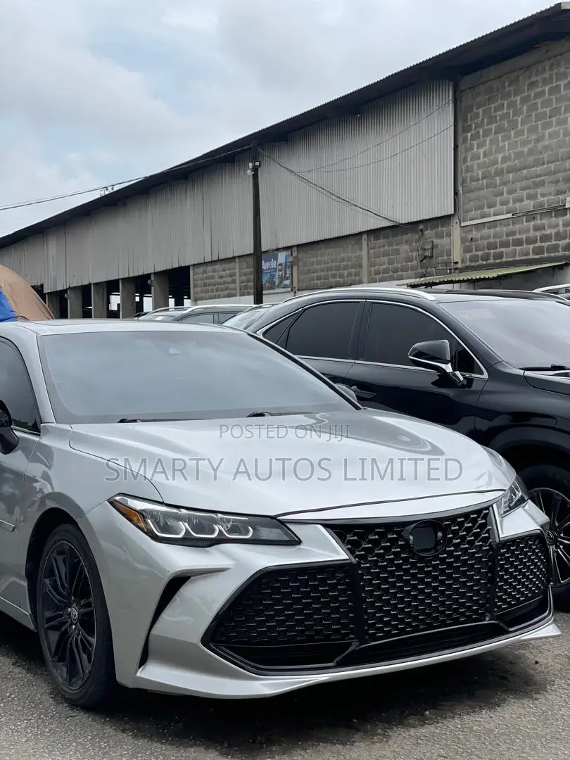 Toyota Avalon 2022 Silver