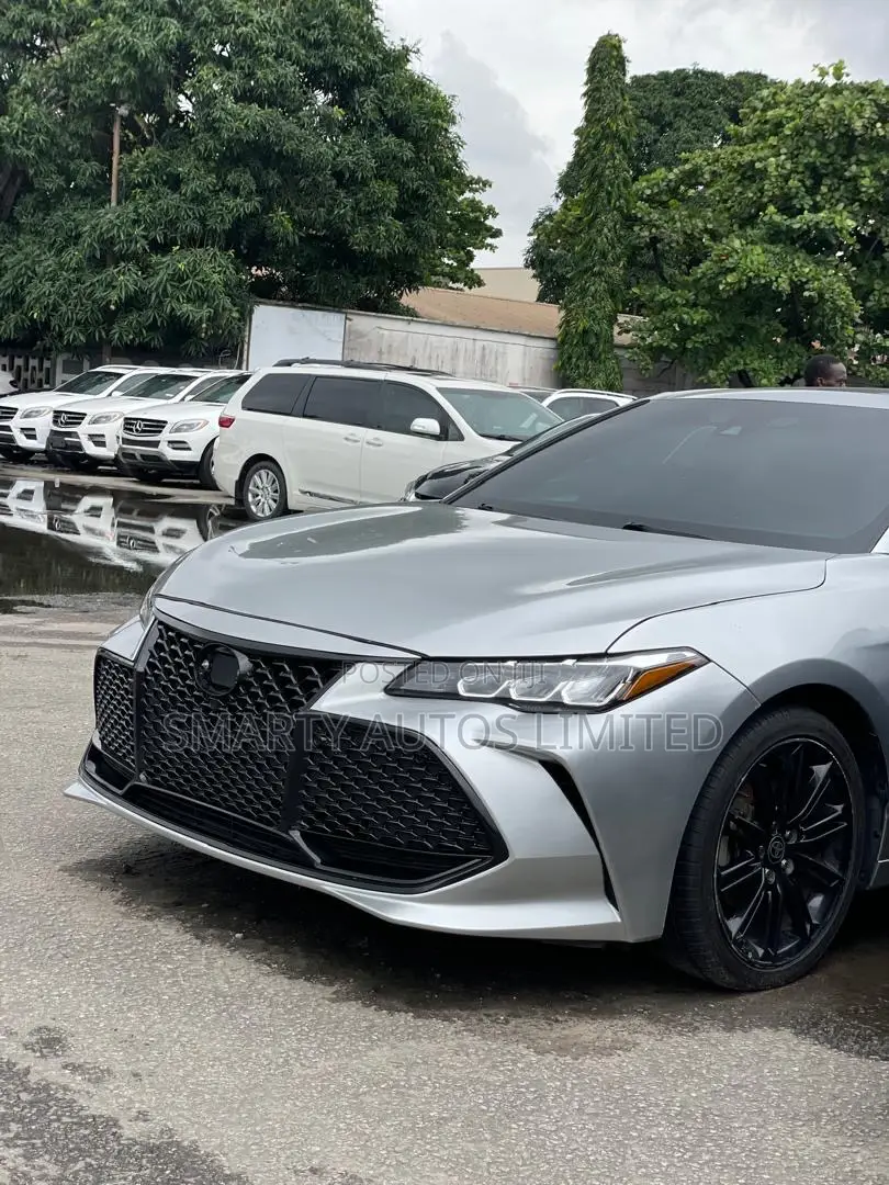 Toyota Avalon 2022 Silver