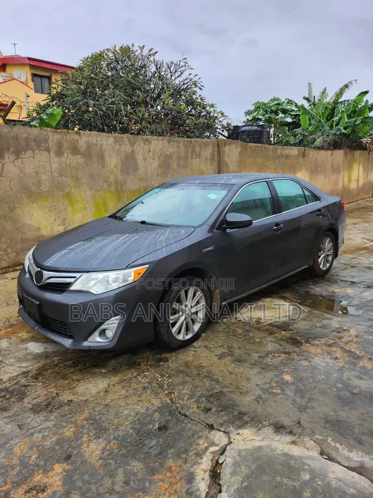 Toyota Camry 2012 Gray