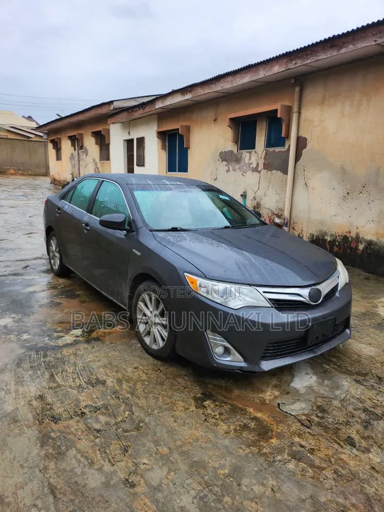 Toyota Camry 2012 Gray