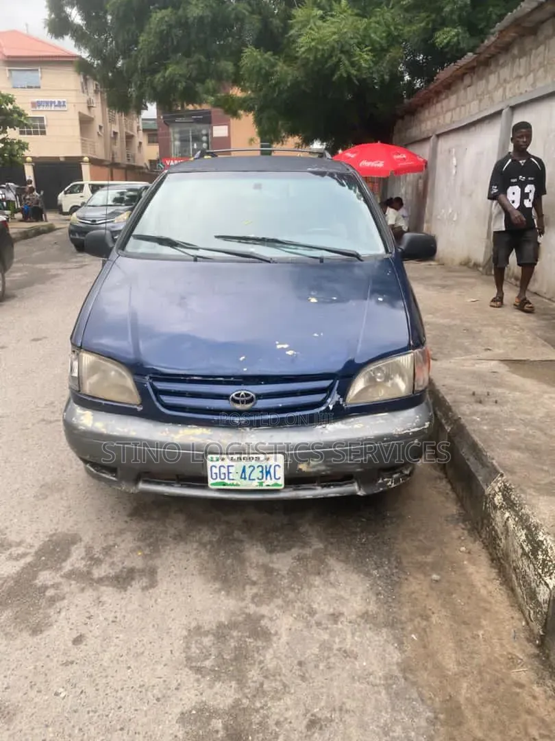 Toyota Sienna 2002 Blue
