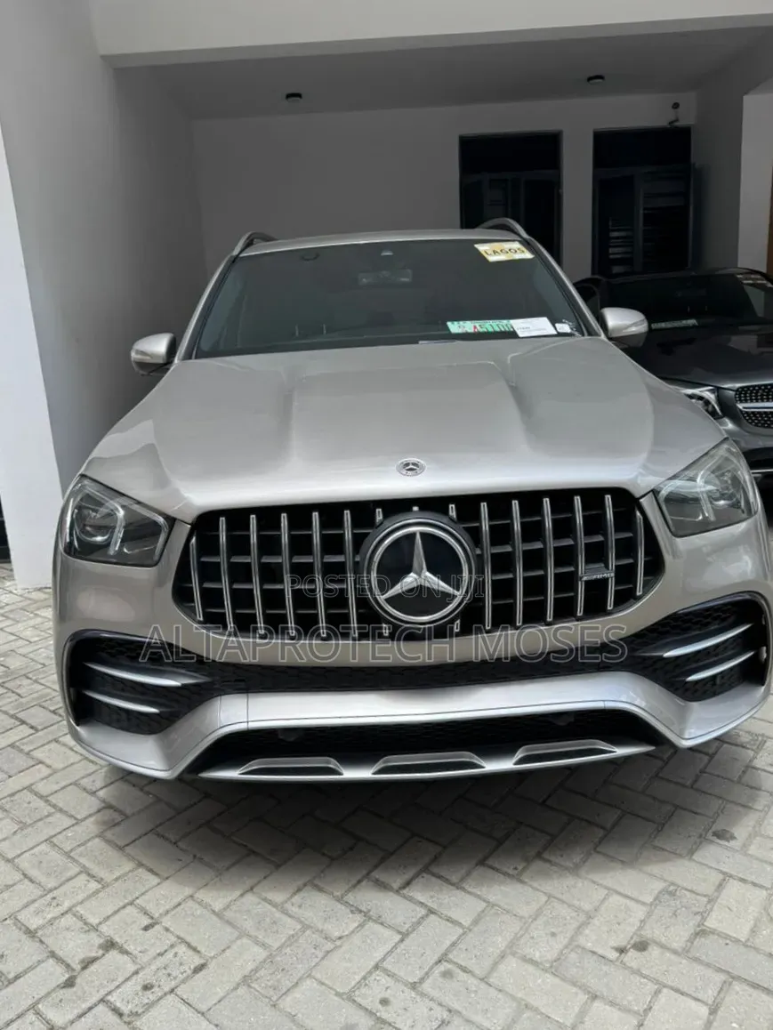 Mercedes-Benz GLE-Class 2023 Gold