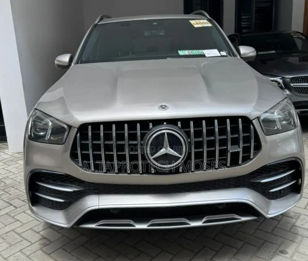 Mercedes-Benz GLE-Class 2023 Gold