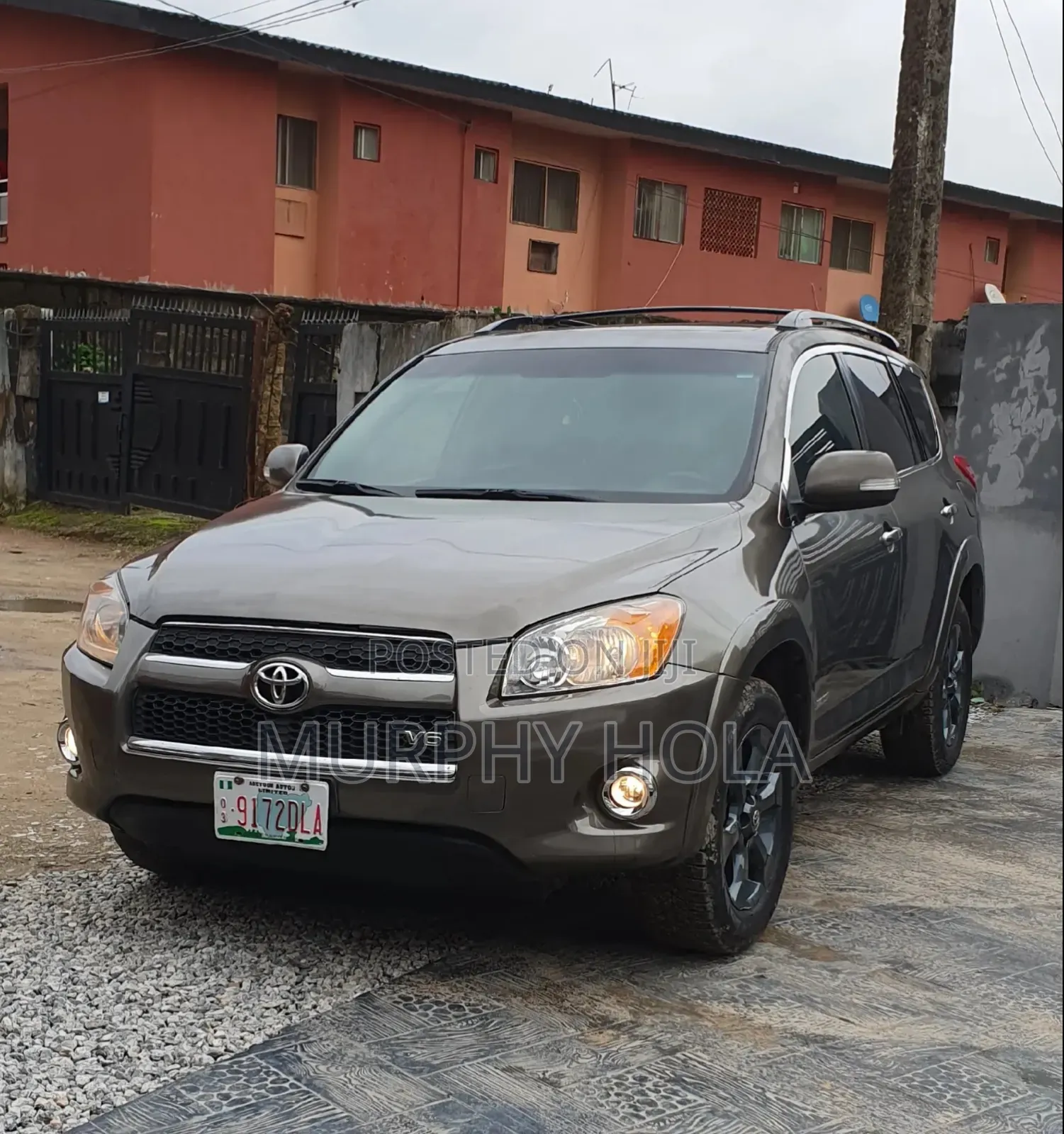 Toyota RAV4 2011 Brown