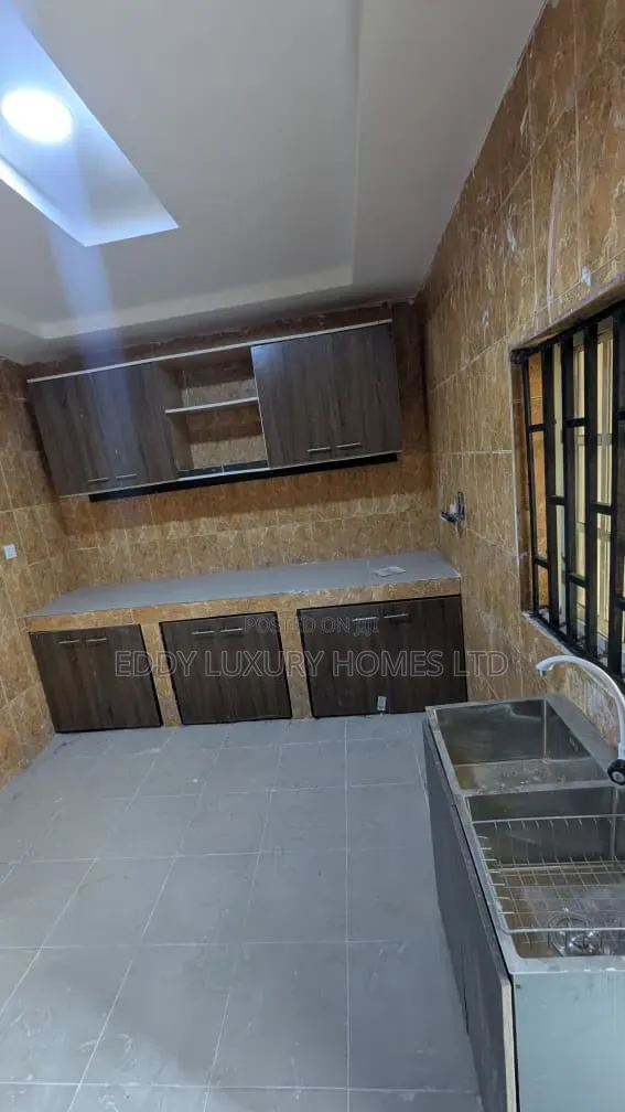3bdrm Apartment in Osongama Estate, Uyo for rent