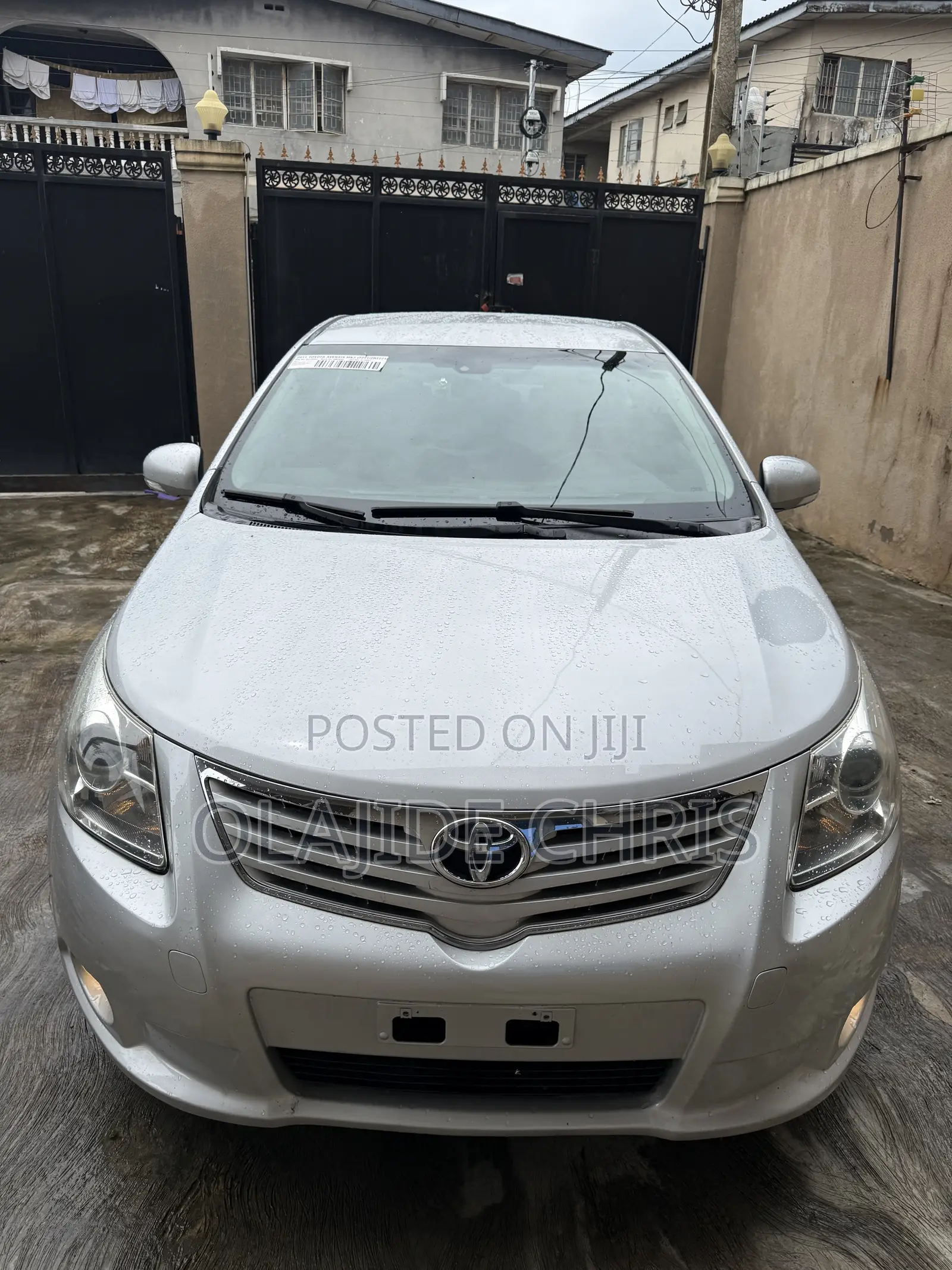 Toyota Avensis 2011 Silver