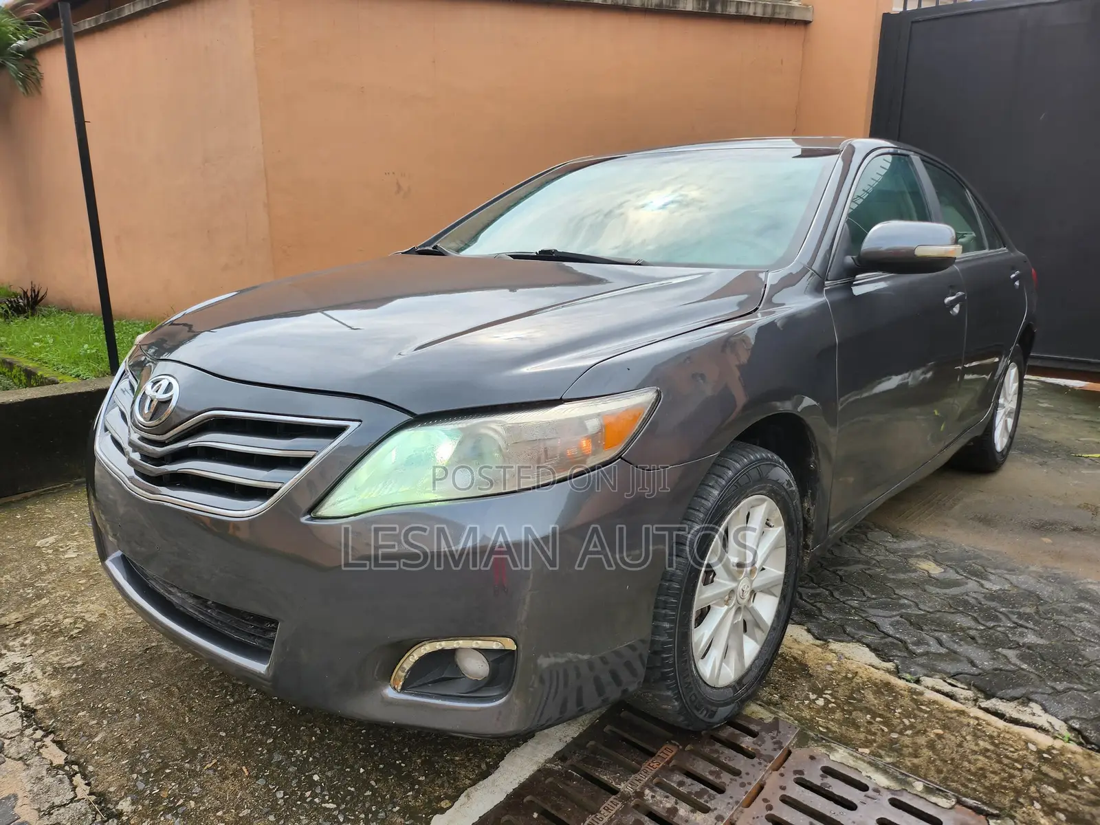 Toyota Camry XLE 4dr Sedan (2.4L 4cyl 5A) 2009