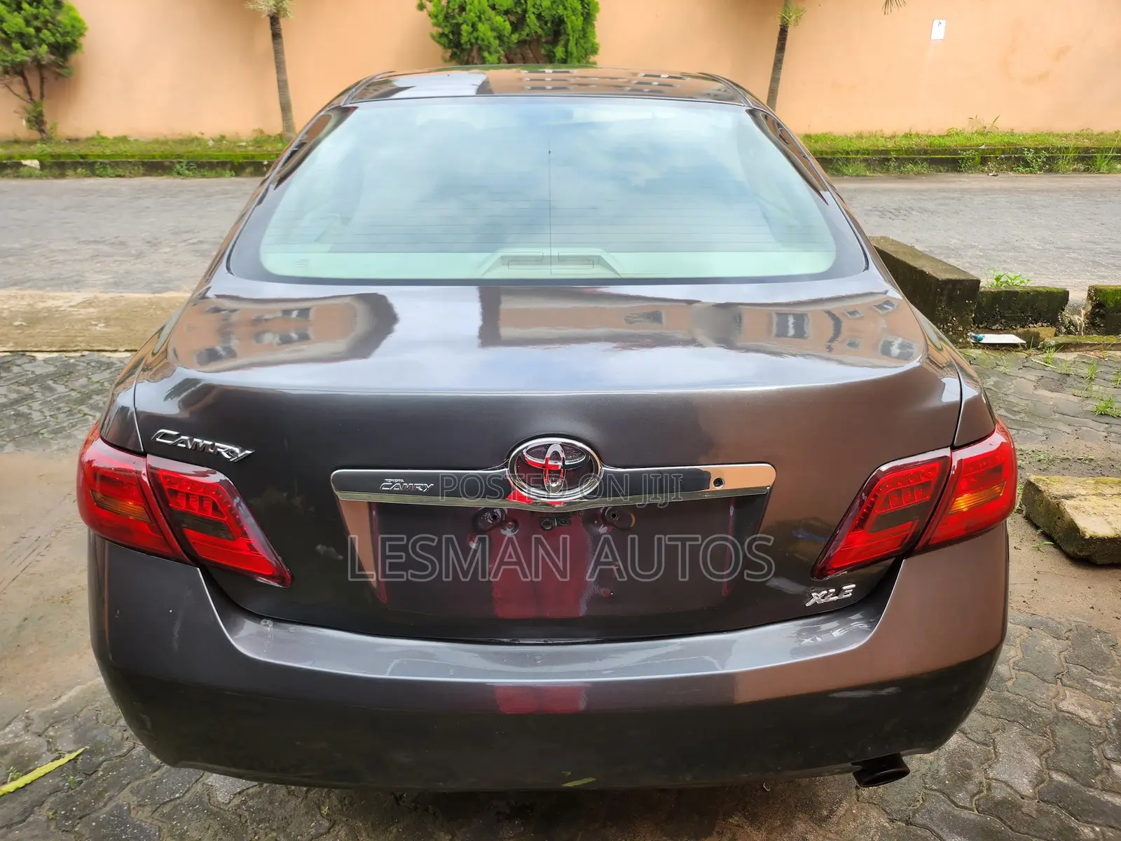 Toyota Camry XLE 4dr Sedan (2.4L 4cyl 5A) 2009
