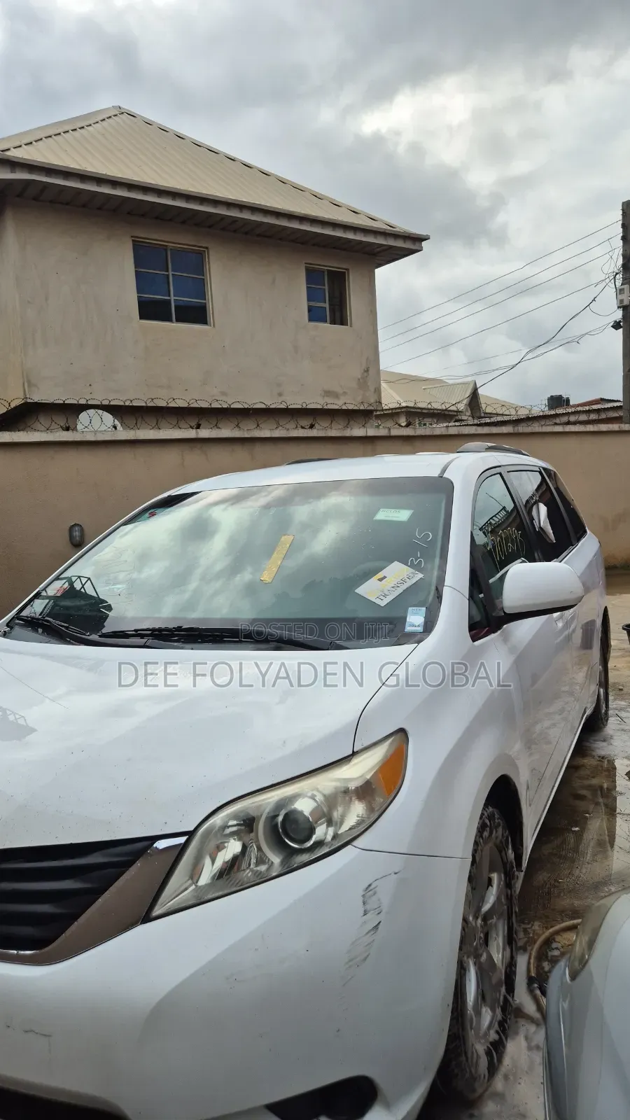 Toyota Sienna 2011 White