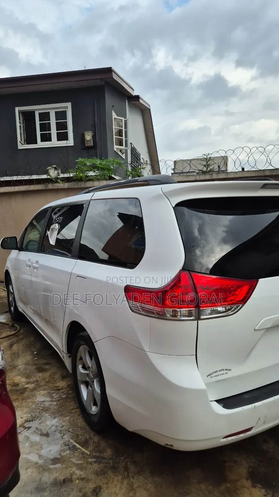 Toyota Sienna 2011 White