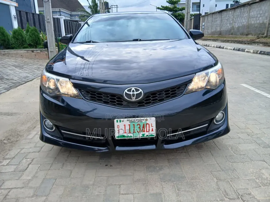 Toyota Camry 2014 Blue