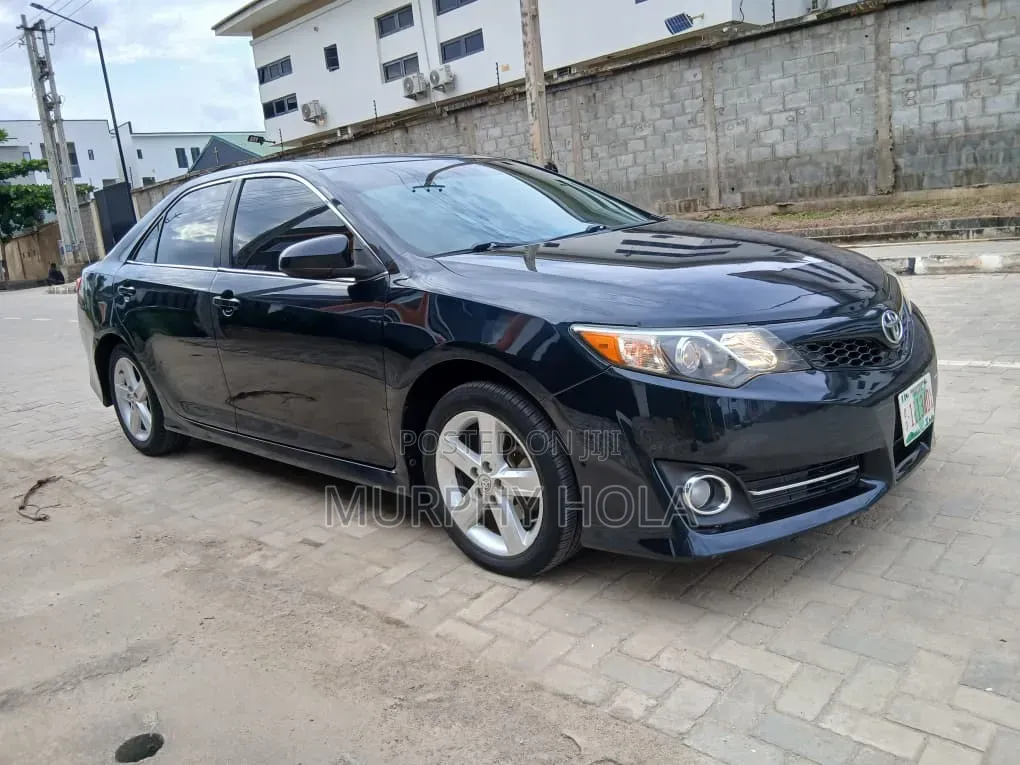 Toyota Camry 2014 Blue