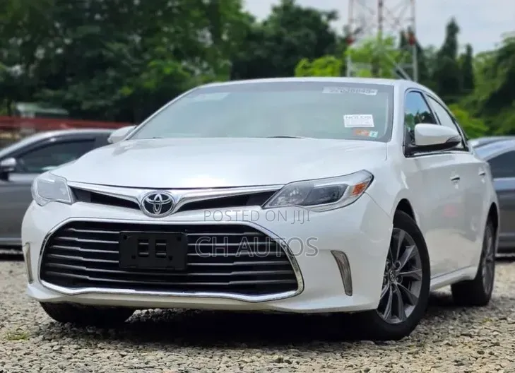 Toyota Avalon XLE Premium FWD Sedan (3.6L 6cyl 6A) 2016 White