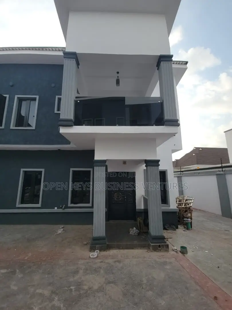 Furnished 3bdrm Duplex in Kolapo Ishola Gra, Akobo for rent