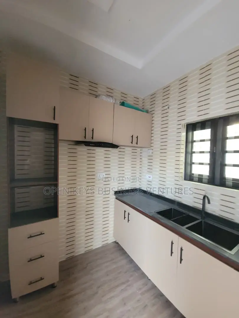 Furnished 3bdrm Duplex in Kolapo Ishola Gra, Akobo for rent