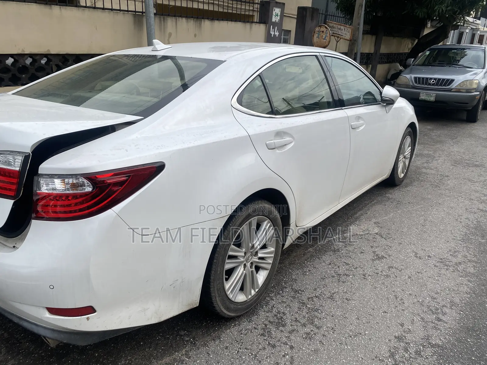 Lexus ES 350 FWD 2014 White