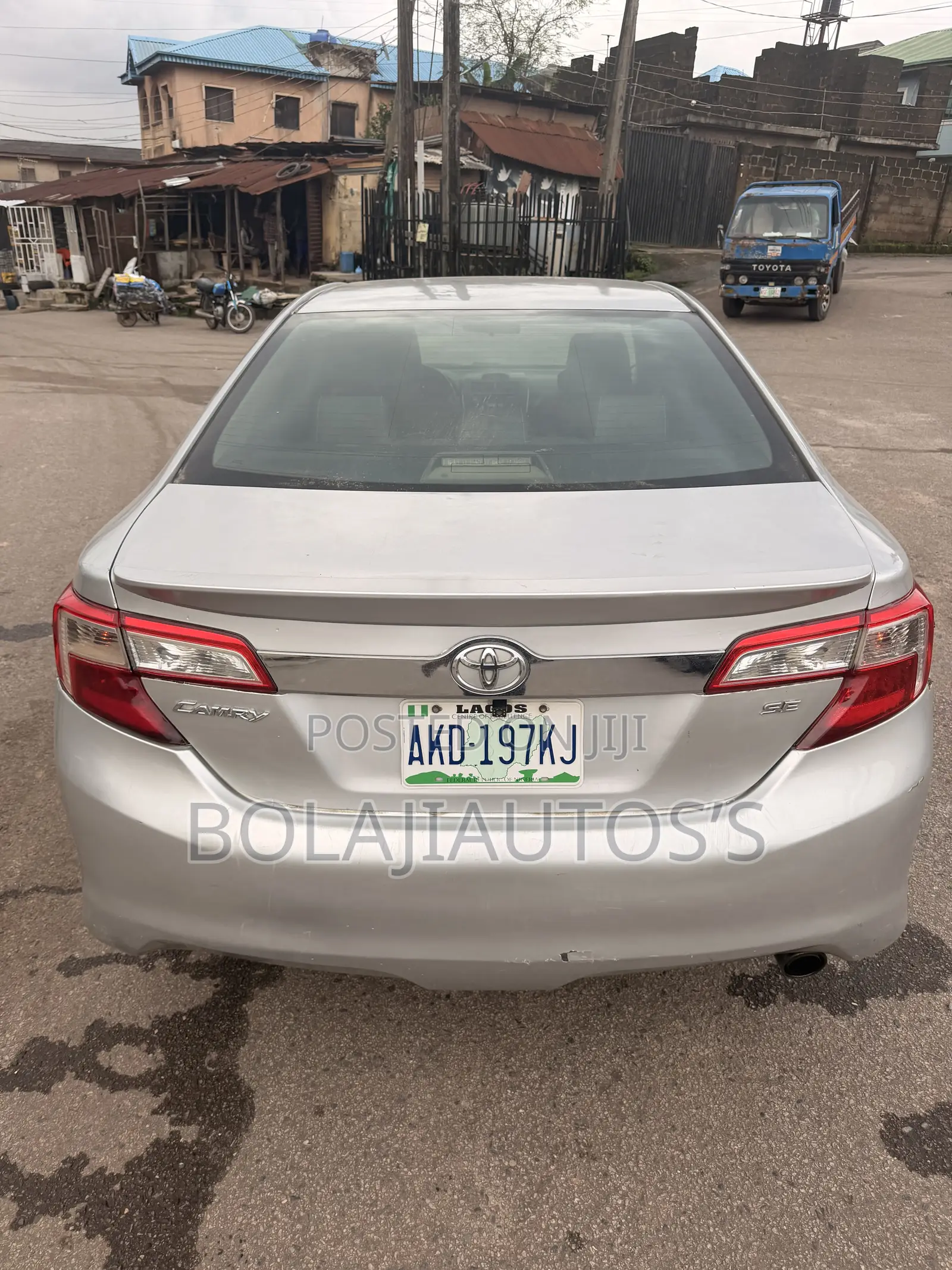 Toyota Camry SE 4dr Sedan (2.5L 4cyl 6A) 2013 Silver