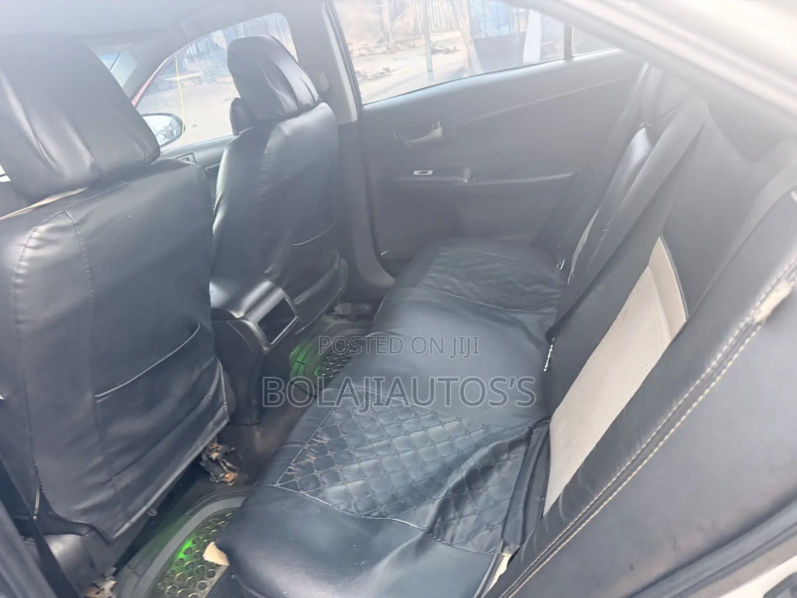 Toyota Camry SE 4dr Sedan (2.5L 4cyl 6A) 2013 Silver