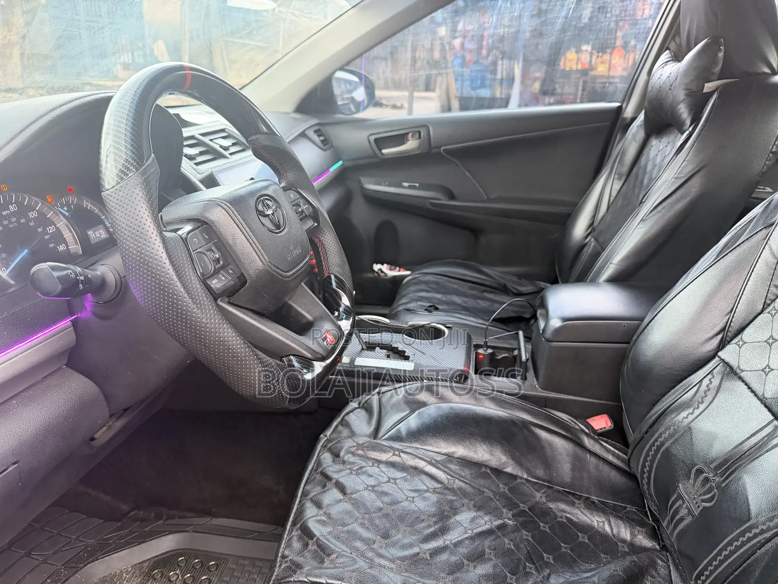 Toyota Camry SE 4dr Sedan (2.5L 4cyl 6A) 2013 Silver