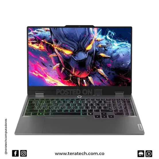 New Laptop Lenovo LOQ 15IRH8 24GB Intel Core i7 SSD 1T