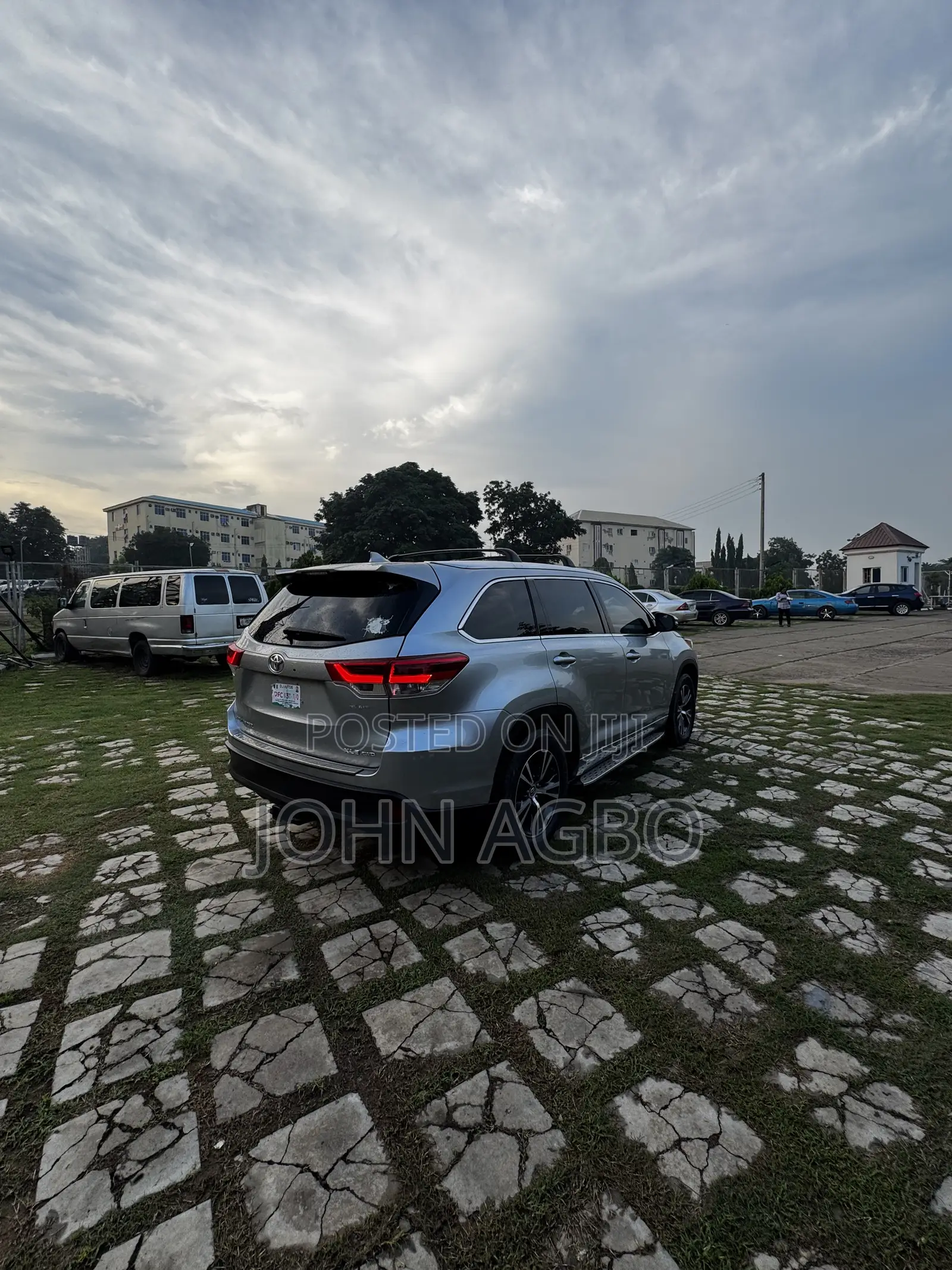 Toyota Highlander XLE V6 4x4 (3.5L 6cyl 6A) 2016 Silver