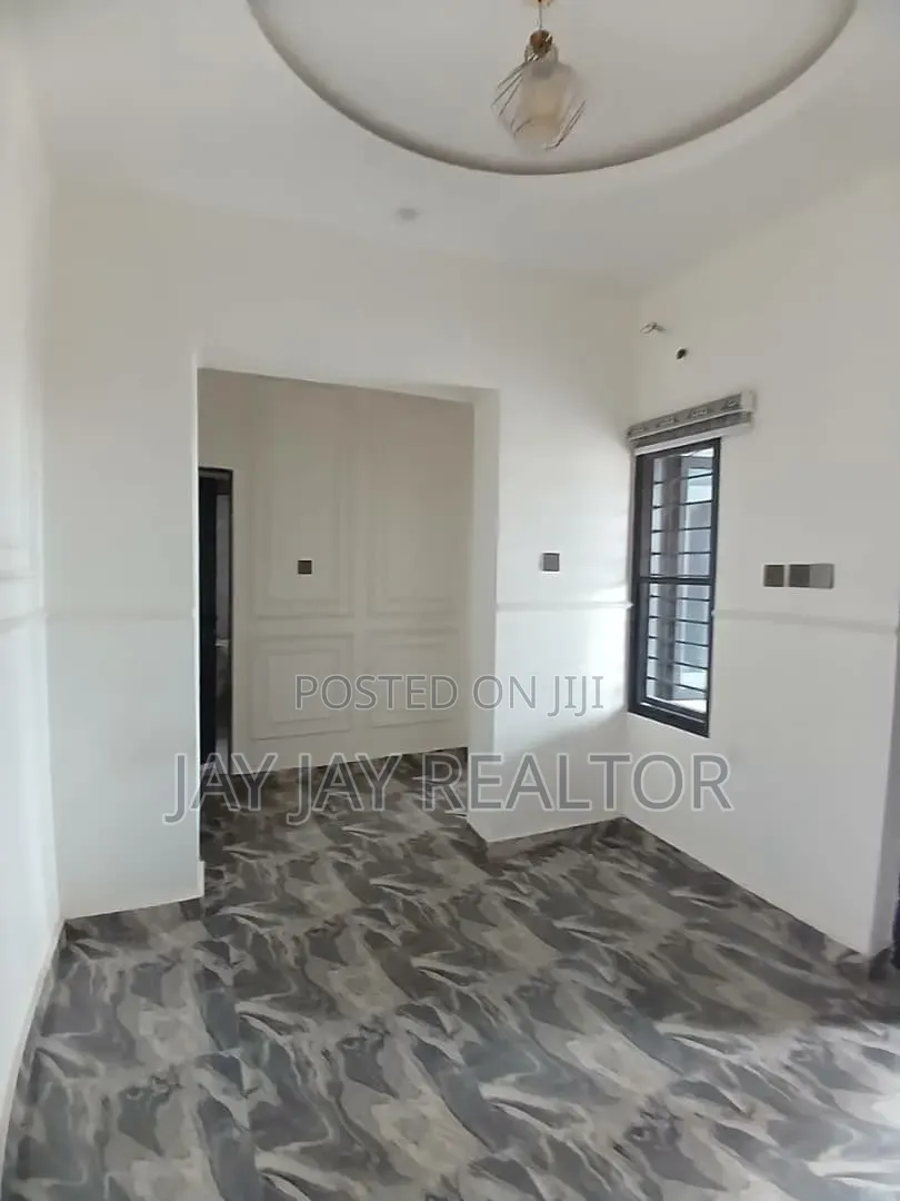 2bdrm Bungalow in Nia Quarters, Karu for rent