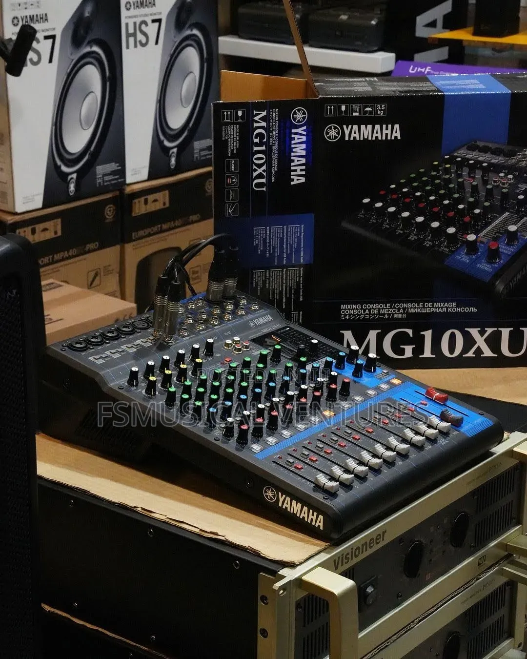 Yamaha MG10XU 10-Input Mixer With Built-in FX 2-in/2-Out USB Interface