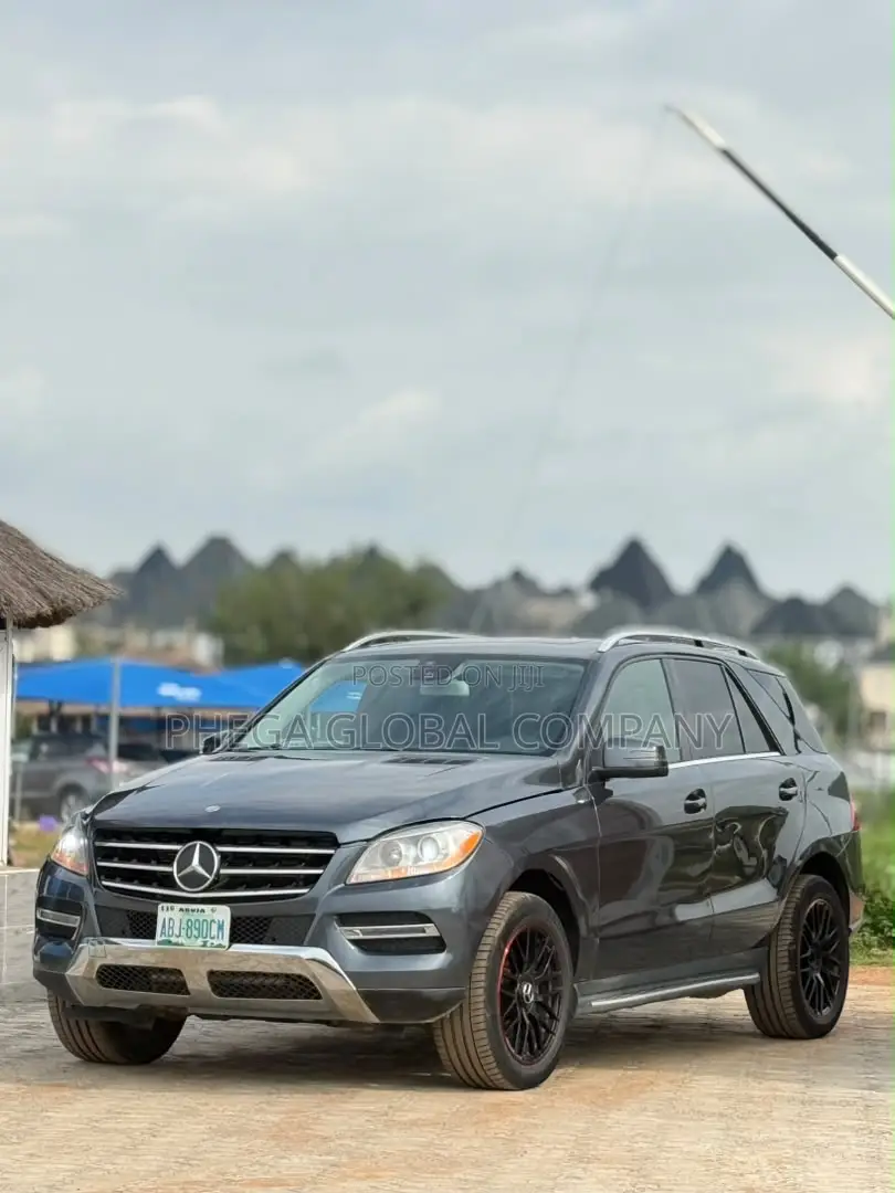 Mercedes-Benz M Class ML350 4MATIC 4dr SUV AWD (3.5L 6cyl 7A) 2014