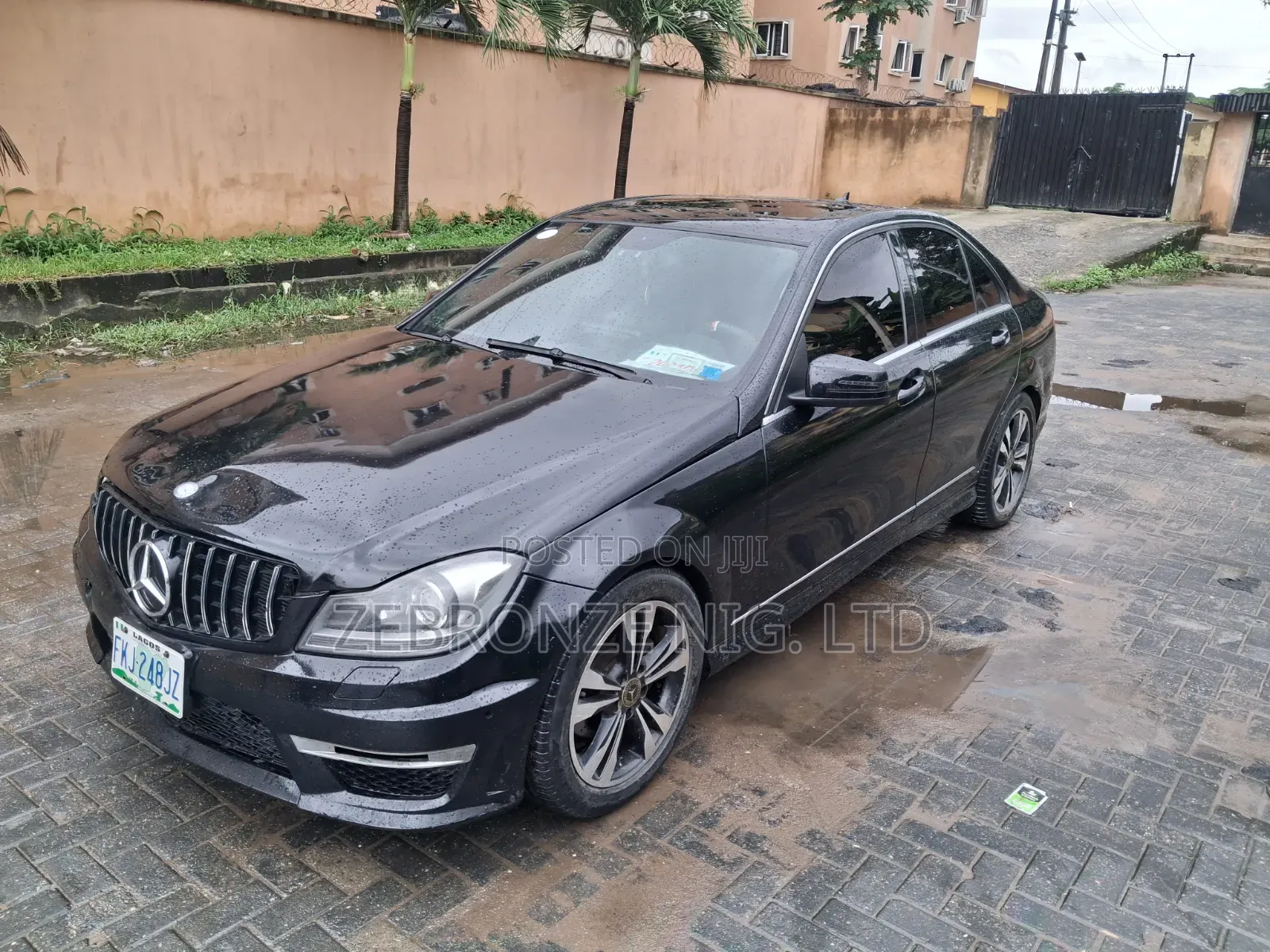 Mercedes-Benz C300 2008 Black