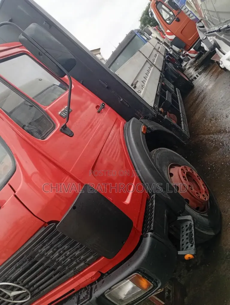 Mercedes 1617 Straight Engine Pick Up