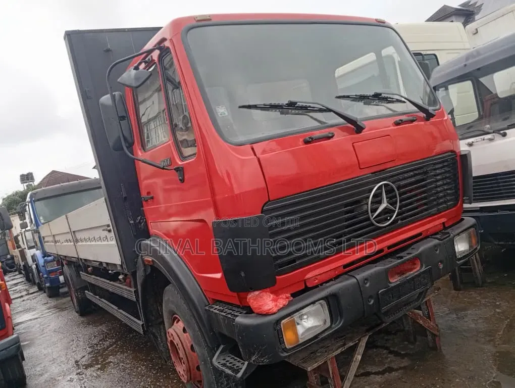 Mercedes 1617 Straight Engine Pick Up