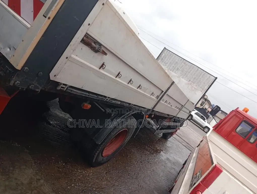 Mercedes 1617 Straight Engine Pick Up