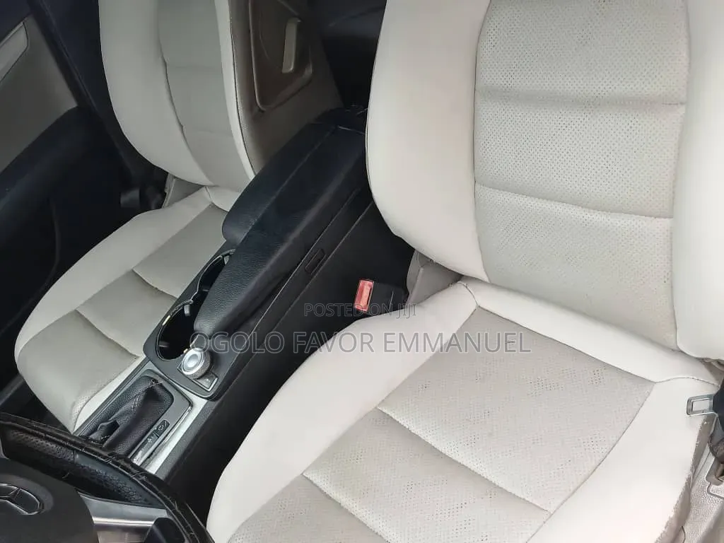 Mercedes-Benz C300 2008 Black