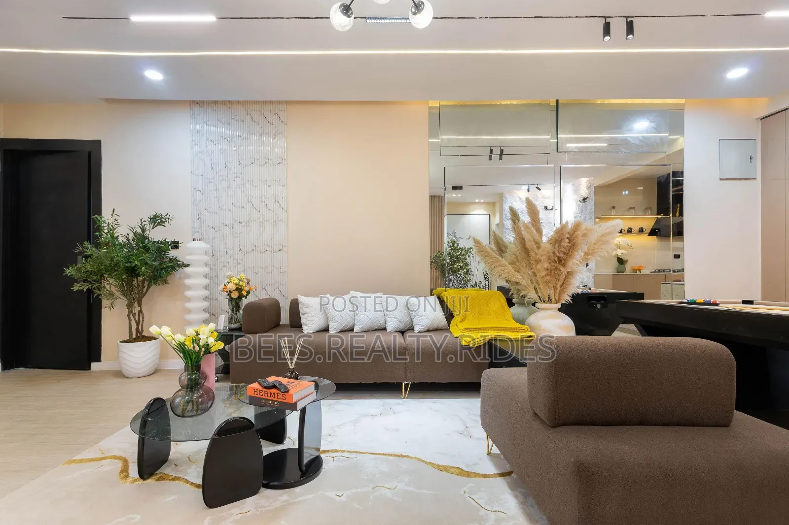 Luxury 2 Bedroom AIRBNB With a Pool, Snooker, Sound Bar and Balconies