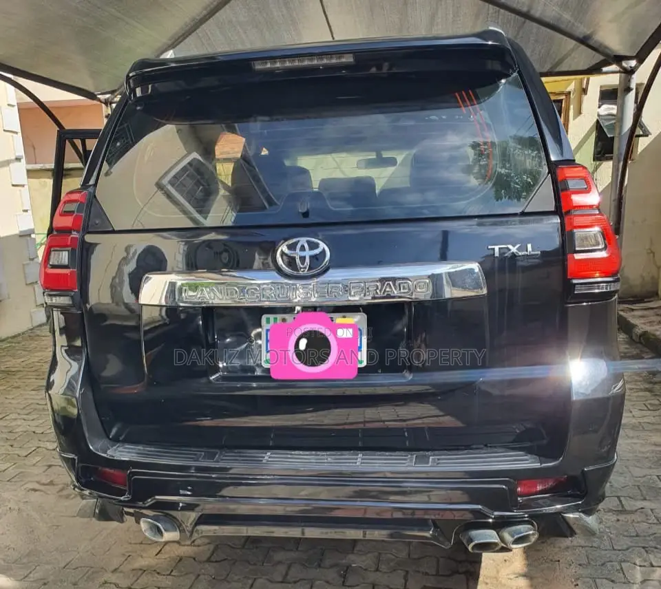 Toyota Land Cruiser Prado 2012 Black
