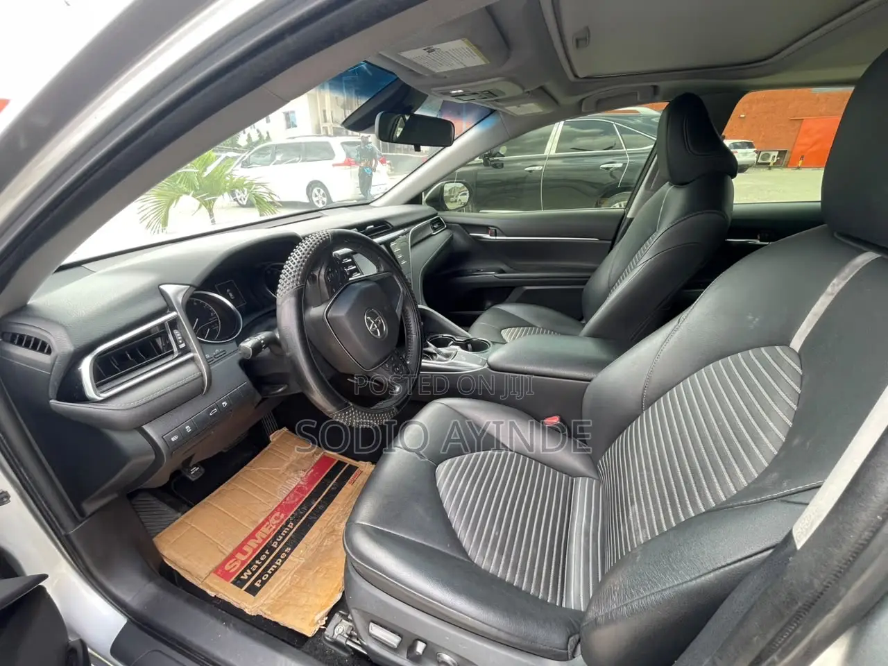 Toyota Camry 2018 Silver