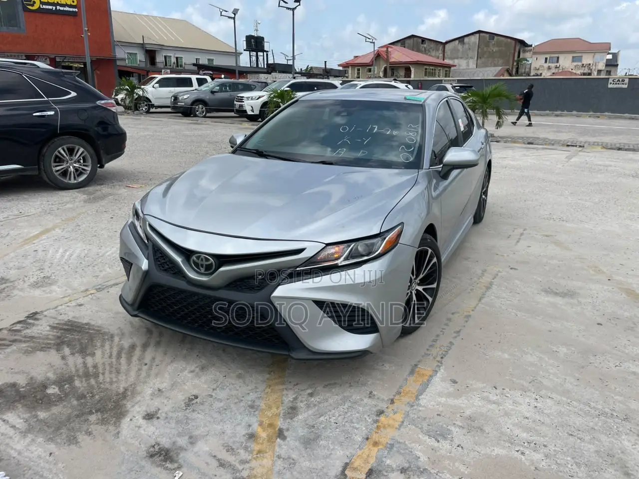 Toyota Camry 2018 Silver
