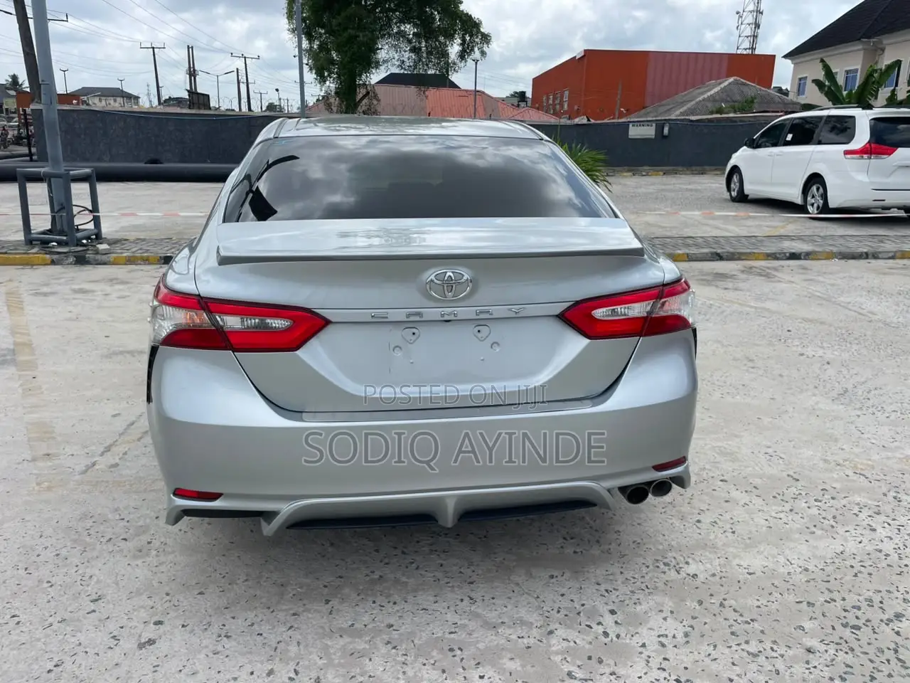 Toyota Camry 2018 Silver