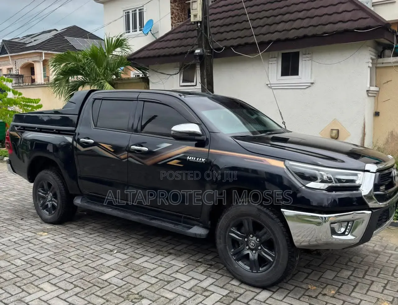 Toyota Hilux 2024 Black