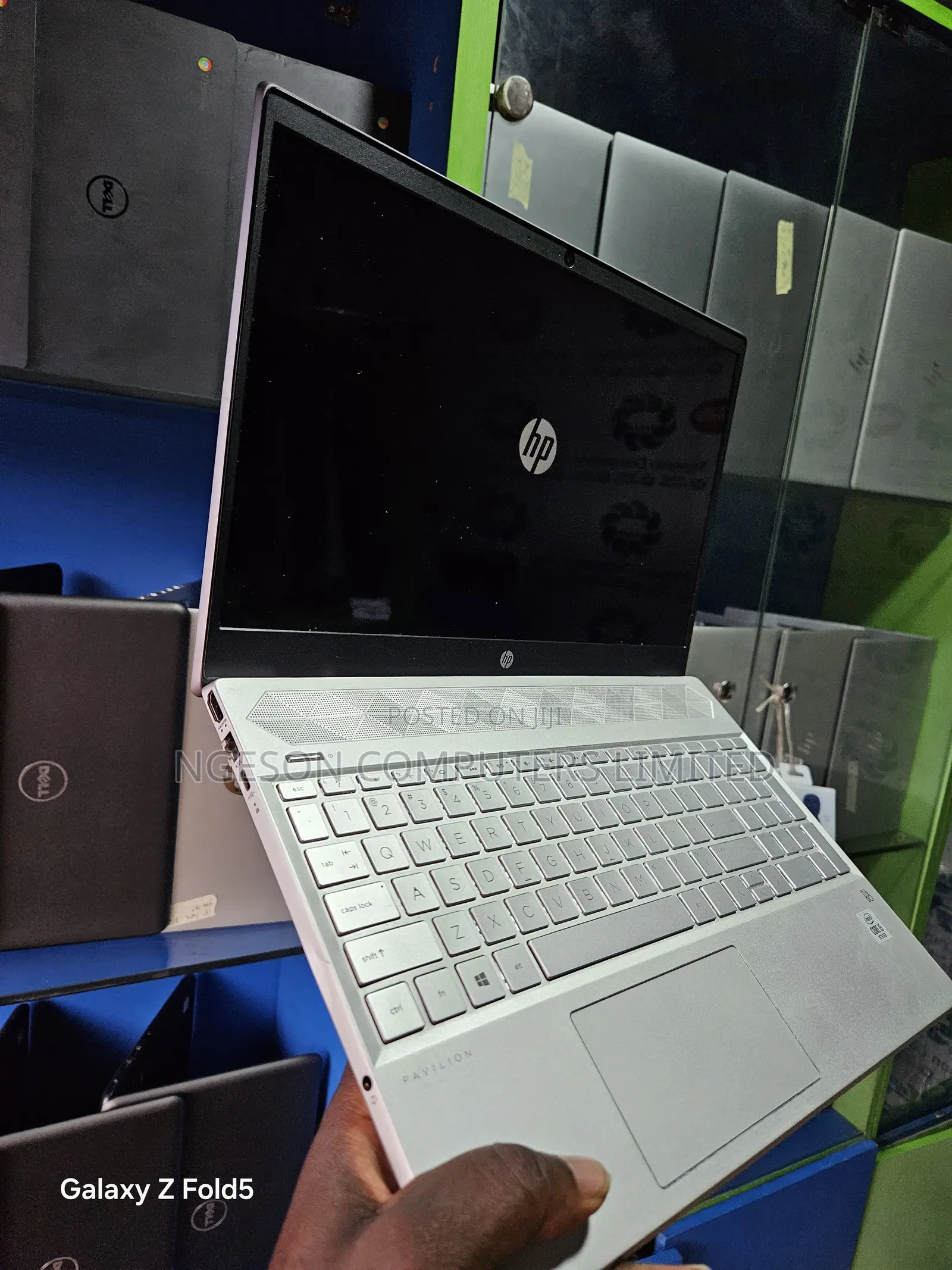 Laptop HP Pavilion 15-cs3063cl 8GB Intel Core i5 SSD 256GB
