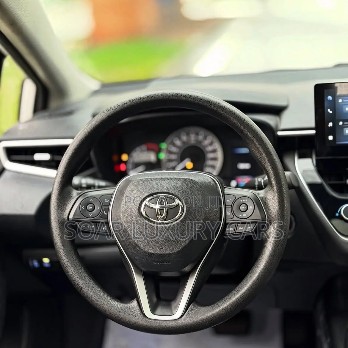 New Toyota Corolla Hybrid XLE 2025 White