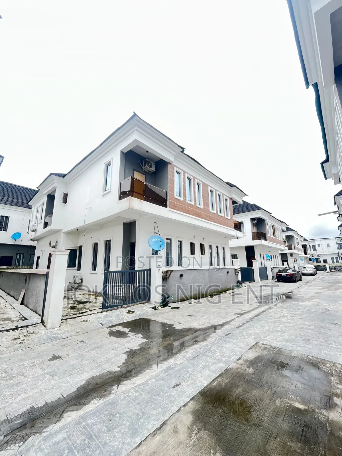 4bdrm Duplex in Harris Drive Vgc, Off Lekki-Epe Expressway for sale
