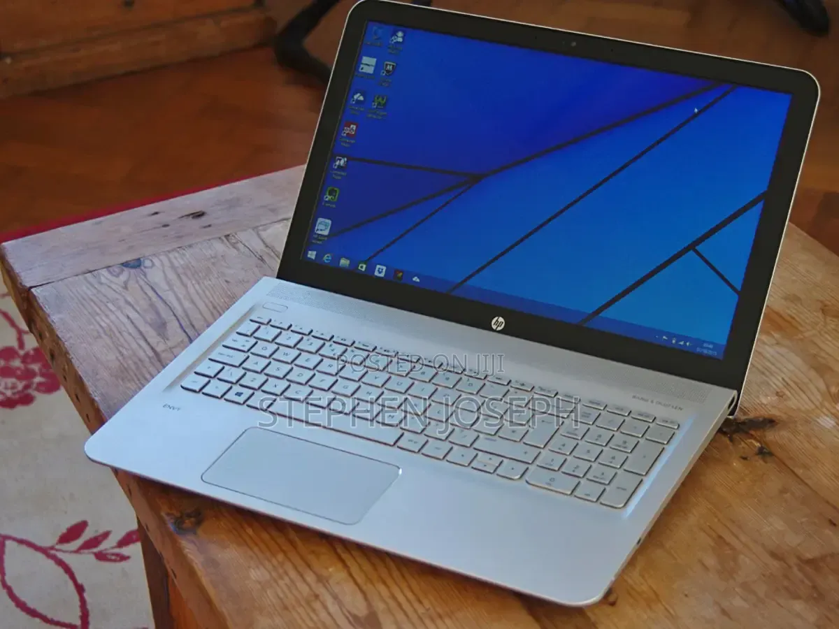 Laptop HP Envy 15 8GB AMD Ryzen 5 SSD 128GB