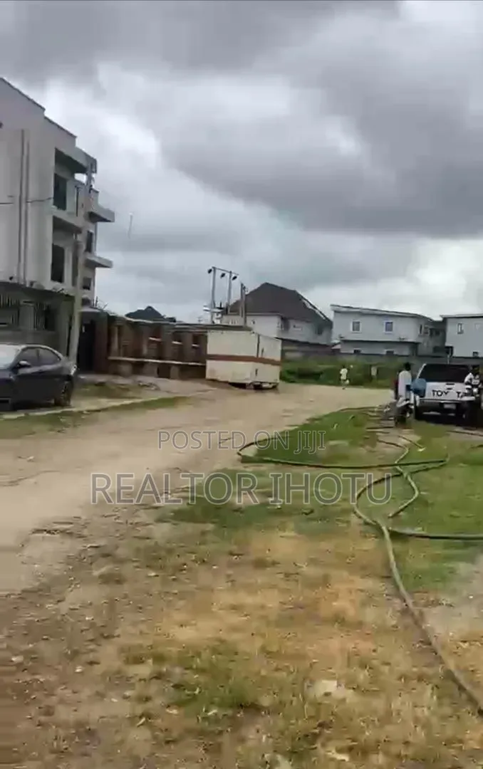 600sqm, Residential, FCDA C of O, Tarred Road.