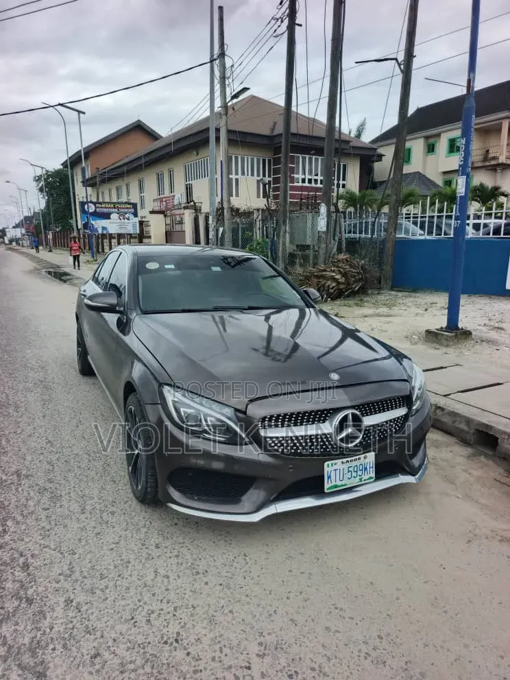 Mercedes-Benz C300 2015 Gray