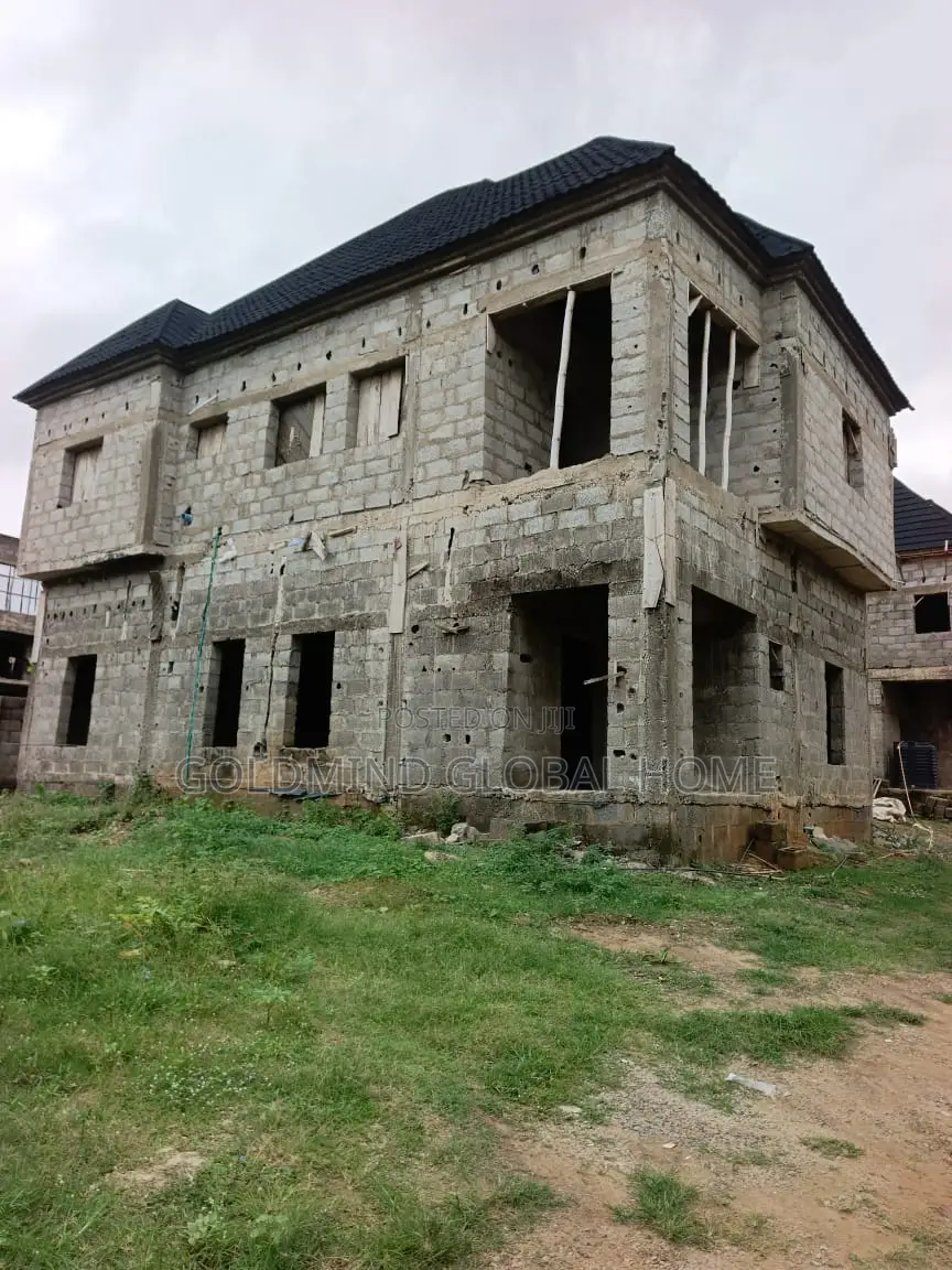 5bdrm Duplex in Goldmind Estate, Sabon Lugbe for sale